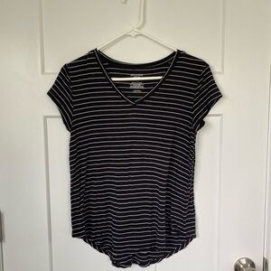 Arizona Jean Company Black and White Striped Short Sleeve Tee